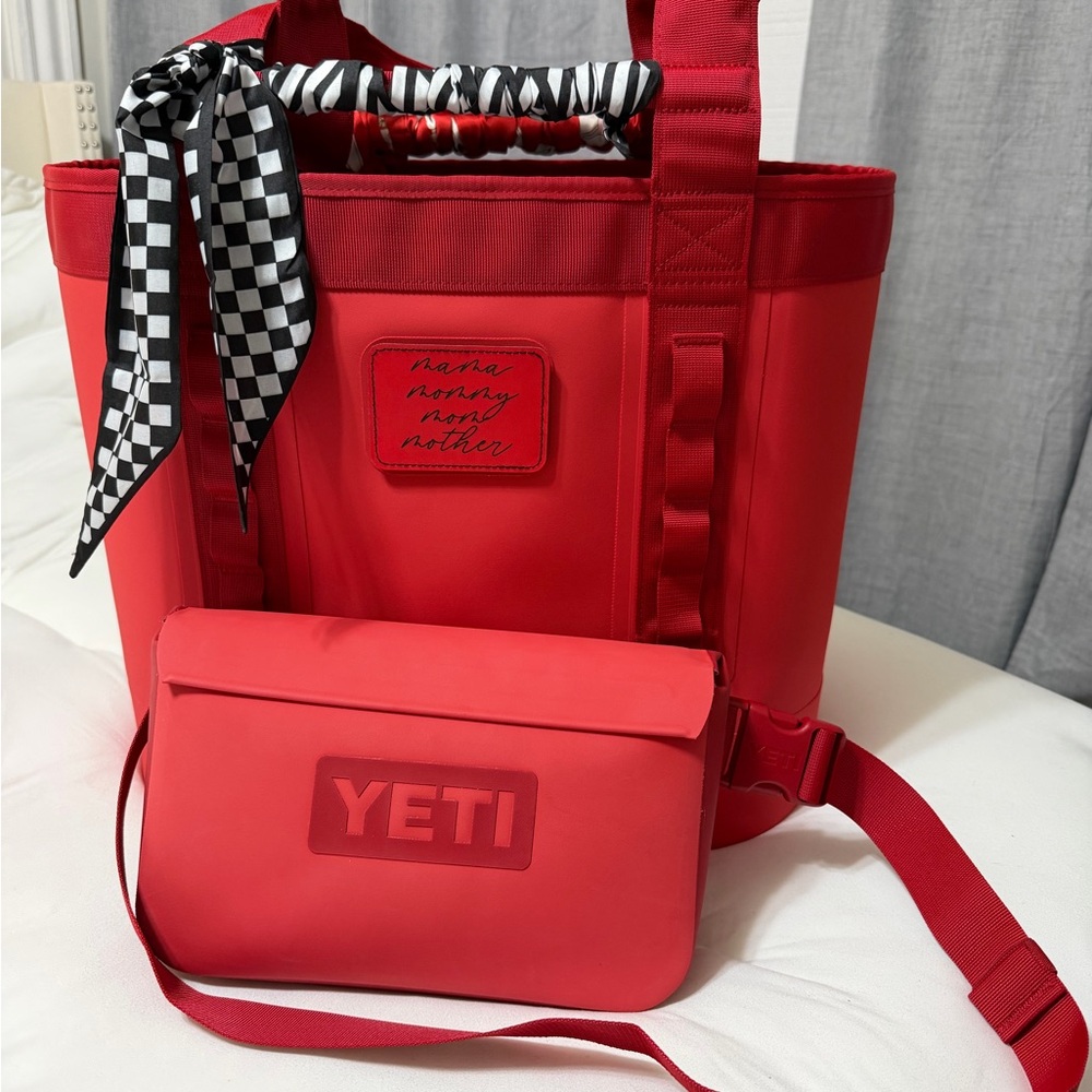 YETI Camino 35 w/ sidekick and strap